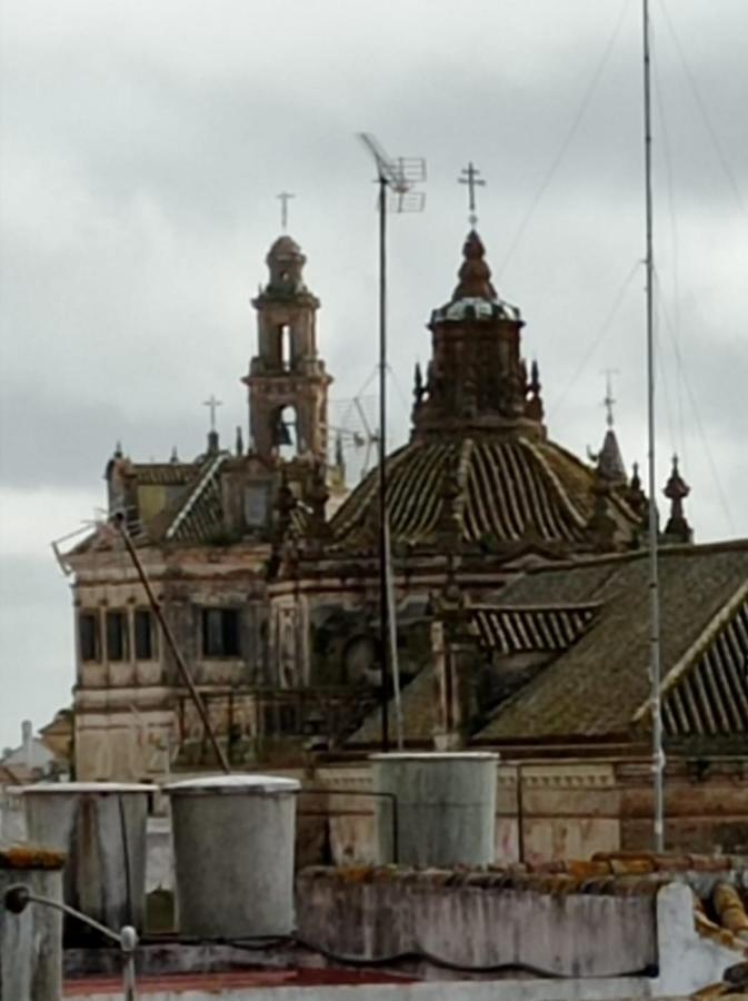 Fernan Caballero Carmona  Buitenkant foto