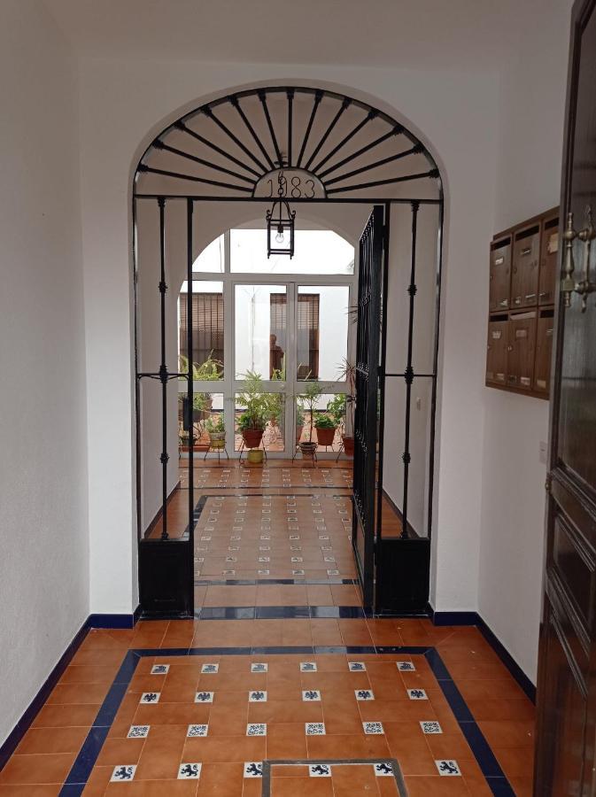 Fernan Caballero Carmona  Buitenkant foto
